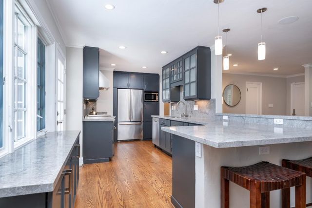 284 Selby Lane, Atherton, CA 94027