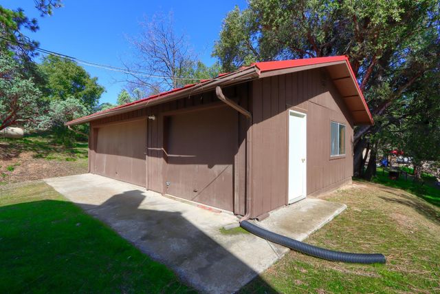 5840 Evergreen Ln, Mariposa, CA 95338