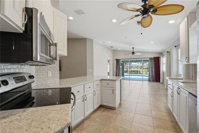 28207 Islet TRL, Bonita Springs, FL 34135
