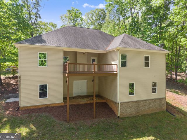 45 Holcomb Drive, Cleveland, GA 30528