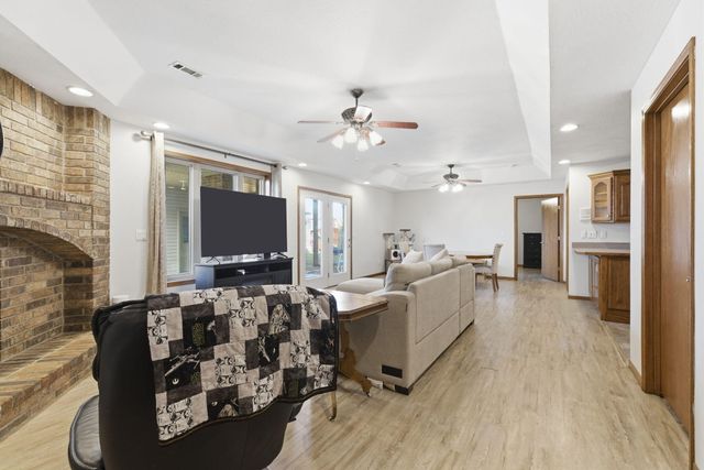 713 W Morning Glory Drive, Nixa, MO 65714