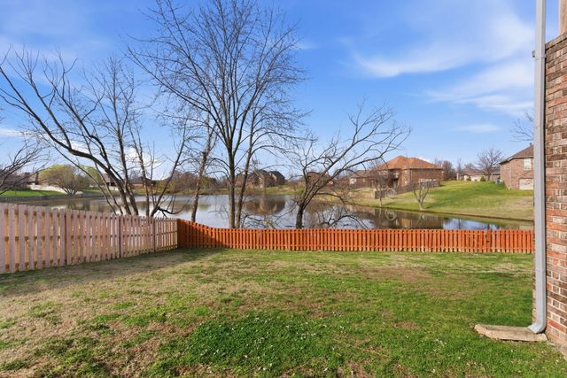 713 W Morning Glory Drive, Nixa, MO 65714