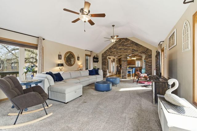 713 W Morning Glory Drive, Nixa, MO 65714