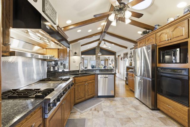 713 W Morning Glory Drive, Nixa, MO 65714