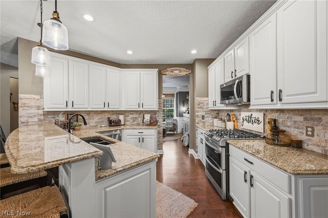 20108 Kylemore Drive, Strongsville, OH 44149