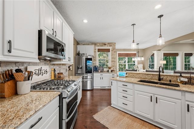 20108 Kylemore Drive, Strongsville, OH 44149