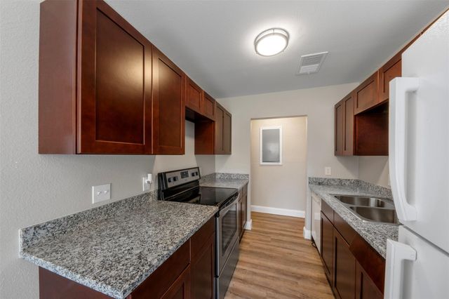 9371 Pagewood Lane, Houston, TX 77063