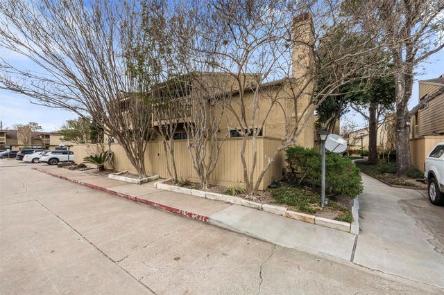 9371 Pagewood Lane, Houston, TX 77063