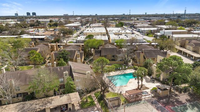 9371 Pagewood Lane, Houston, TX 77063