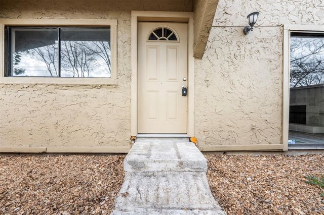 9371 Pagewood Lane, Houston, TX 77063