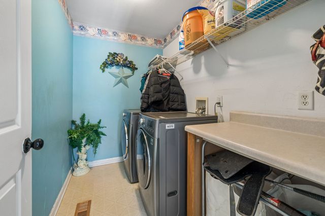 904 Lavergne Ln, La Vergne, TN 37086