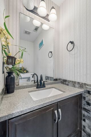 904 Lavergne Ln, La Vergne, TN 37086