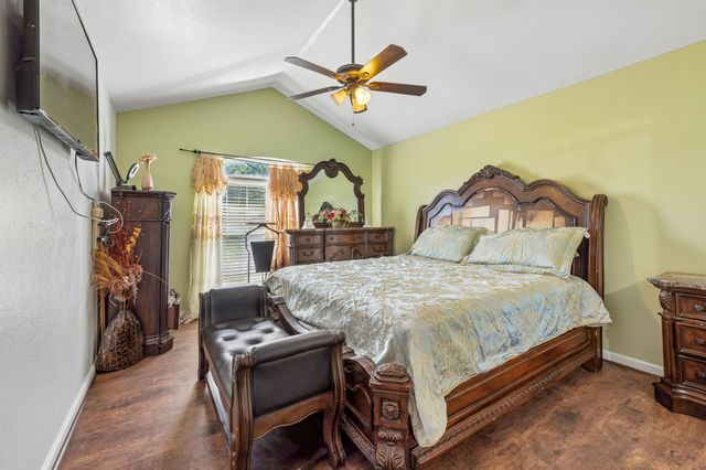 904 Lavergne Ln, La Vergne, TN 37086