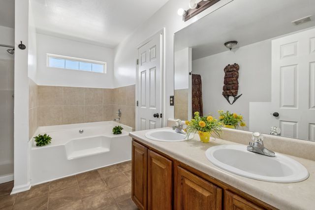 904 Lavergne Ln, La Vergne, TN 37086