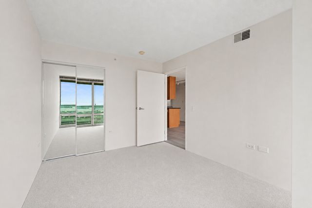9715 Woods Drive 1505, Skokie, IL 60077