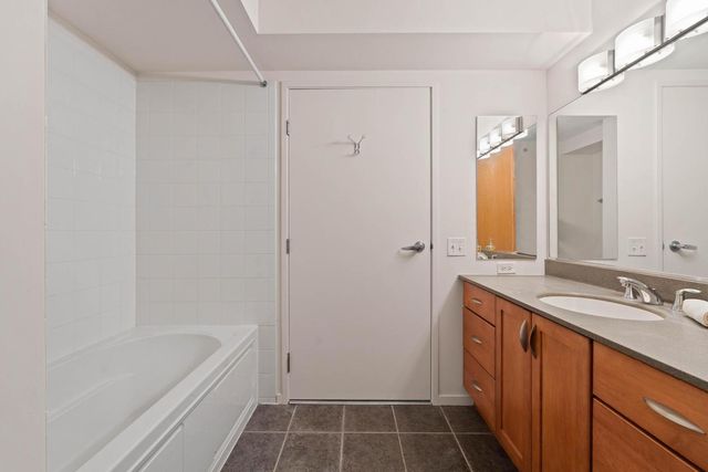 9715 Woods Drive 1505, Skokie, IL 60077