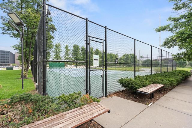 9715 Woods Drive 1505, Skokie, IL 60077