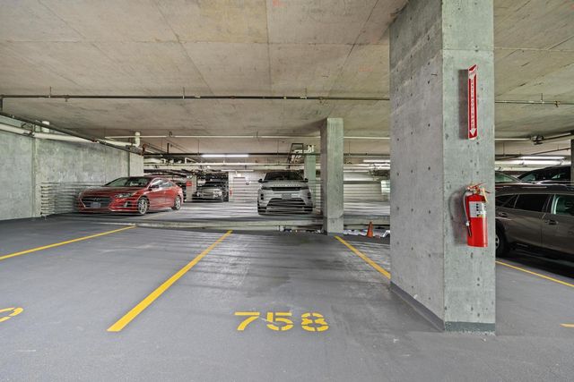 9715 Woods Drive 1505, Skokie, IL 60077