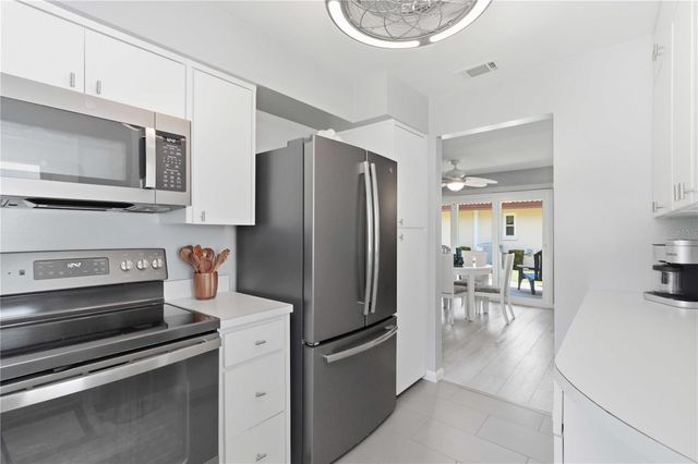3303 CAMBRIDGE AVENUE, Bradenton, FL 34207