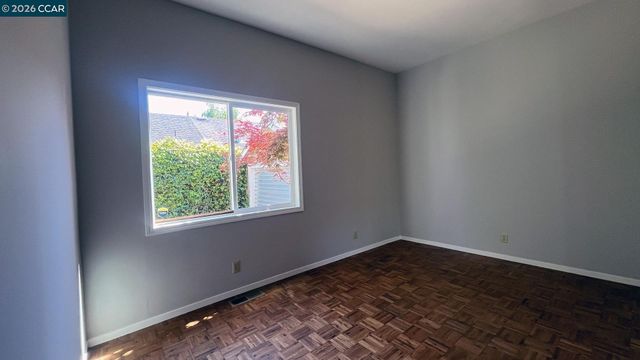 113 Bancroft Rd, Burlingame, CA 94010