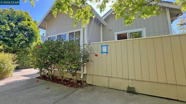 113 Bancroft Rd, Burlingame, CA 94010