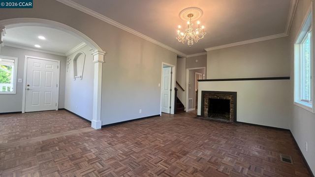 113 Bancroft Rd, Burlingame, CA 94010