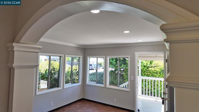 113 Bancroft Rd, Burlingame, CA 94010