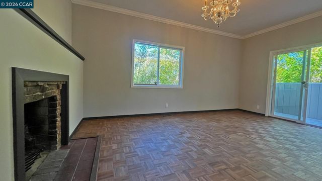 113 Bancroft Rd, Burlingame, CA 94010