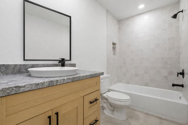 16255 Summer Wind Drive, Houston, TX 77090