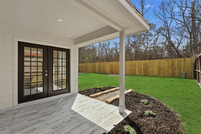 16255 Summer Wind Drive, Houston, TX 77090