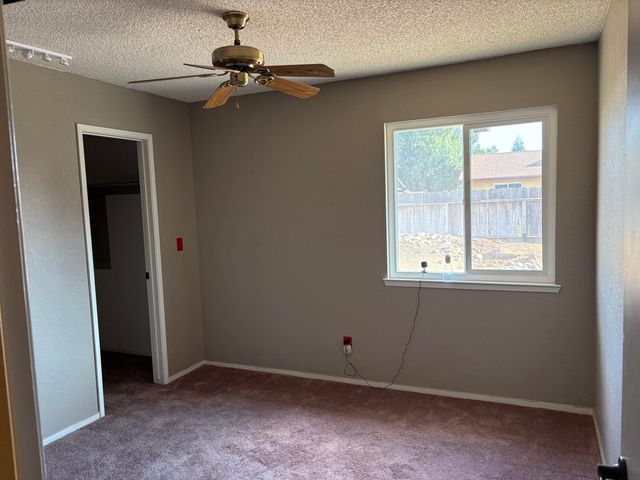 808 Vine Street, Exeter, CA 93221