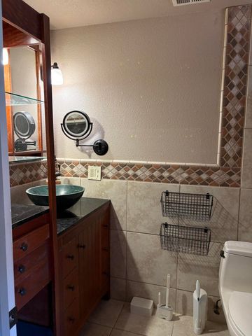 808 Vine Street, Exeter, CA 93221