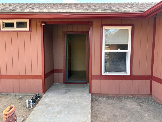 808 Vine Street, Exeter, CA 93221