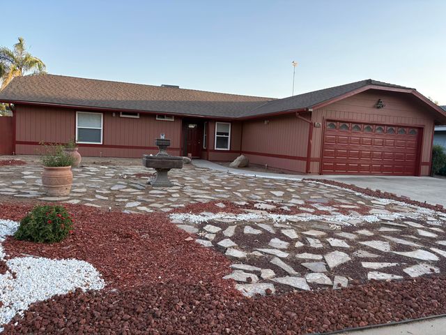 808 Vine Street, Exeter, CA 93221