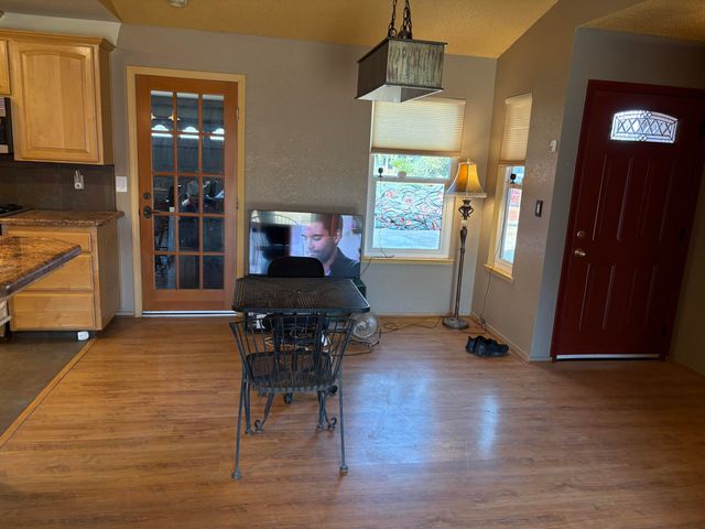 808 Vine Street, Exeter, CA 93221