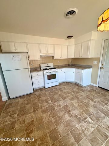 129 Fox Glove, Toms River, NJ 08755