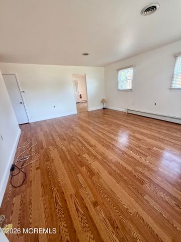 129 Fox Glove, Toms River, NJ 08755