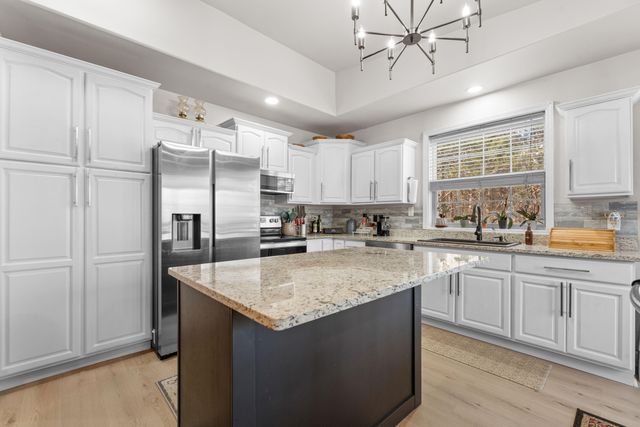 125 Eric Drive, Kirbyville, MO 65679