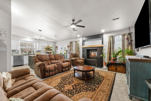 125 Eric Drive, Kirbyville, MO 65679