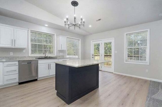 125 Eric Drive, Kirbyville, MO 65679