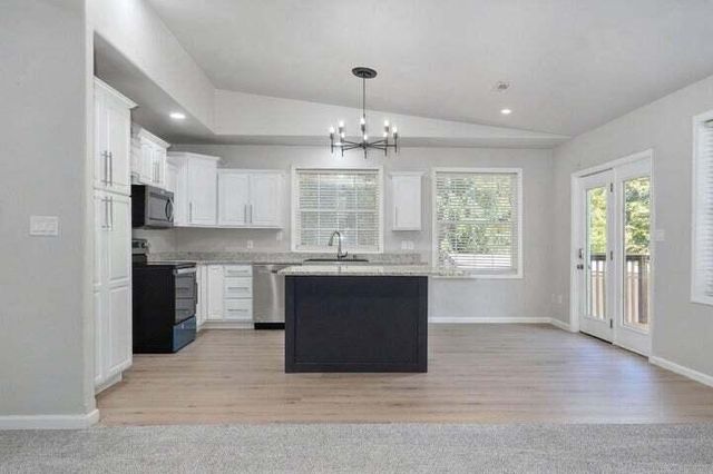 125 Eric Drive, Kirbyville, MO 65679