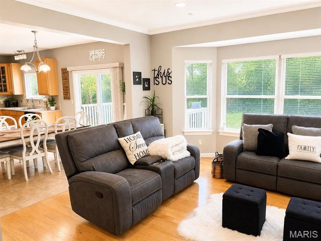 1126 Manor Cove Drive, St Charles, MO 63304