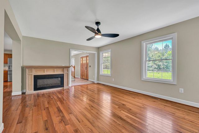 2651 Timberwood LN, Moneta, VA 24121