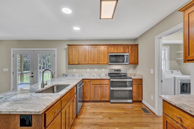2651 Timberwood LN, Moneta, VA 24121