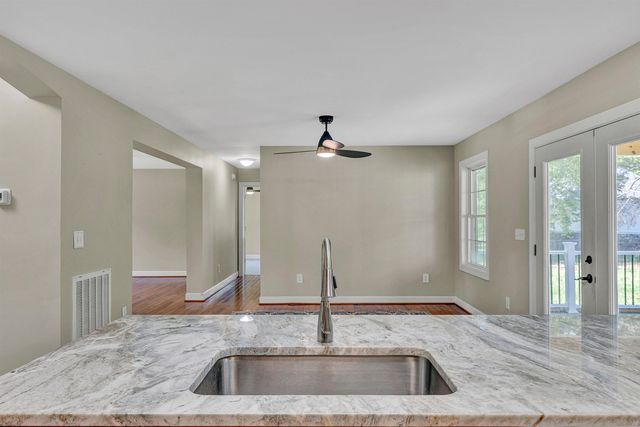2651 Timberwood LN, Moneta, VA 24121