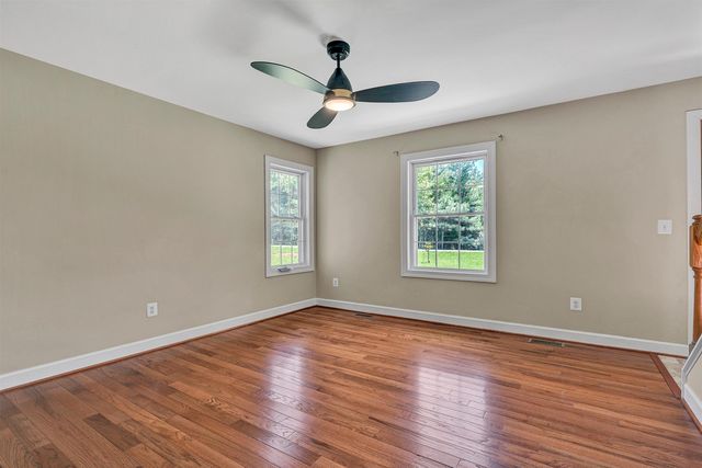 2651 Timberwood LN, Moneta, VA 24121