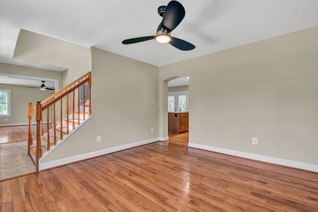 2651 Timberwood LN, Moneta, VA 24121