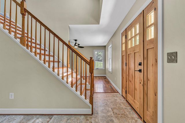 2651 Timberwood LN, Moneta, VA 24121