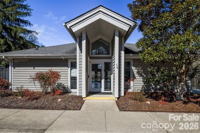 13 Laurel Place Drive, Asheville, NC 28803