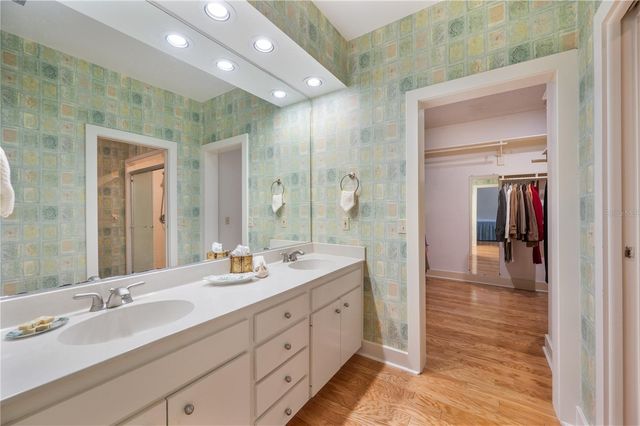 2012 SEMINOLE TRAIL, Lakeland, FL 33803